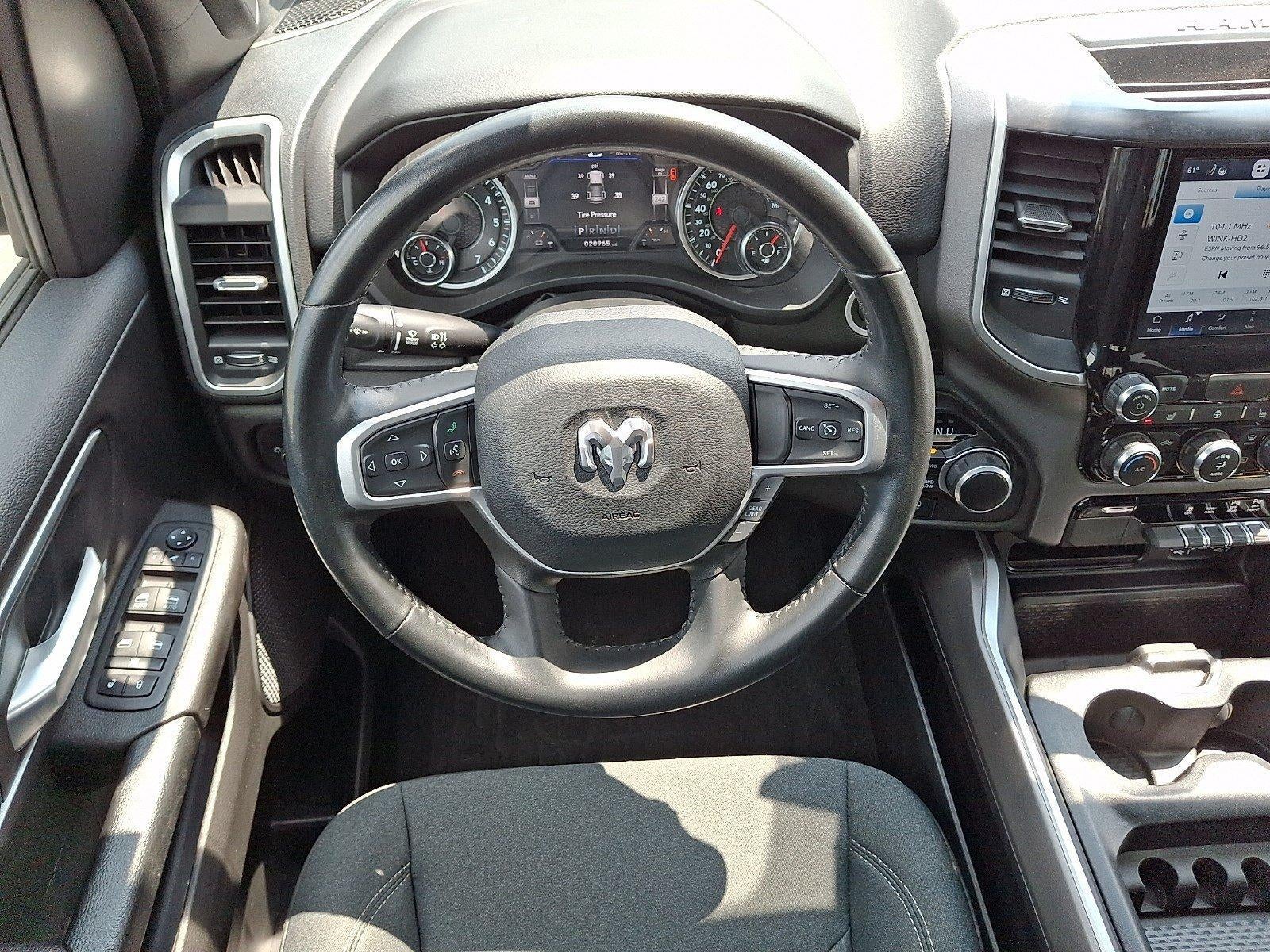 2022 RAM 1500 Big Horn 4x4 Crew Cab 5'7" Box