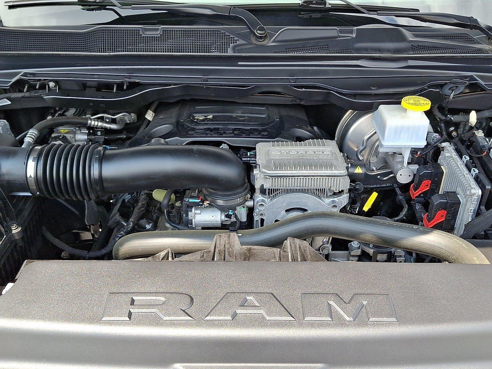 2022 RAM 1500 Big Horn 4x4 Crew Cab 5'7" Box
