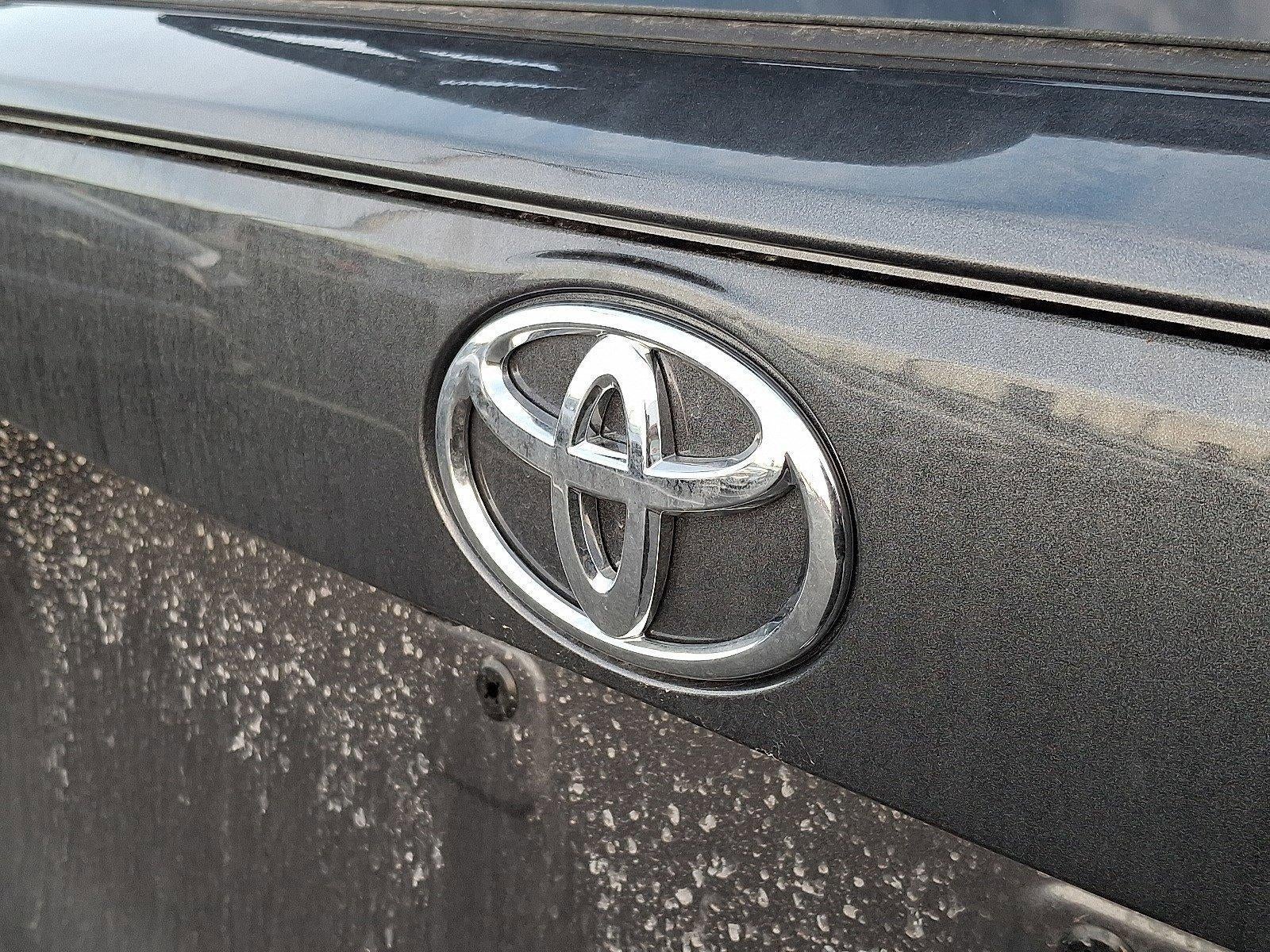 2025 Toyota RAV4 XLE Premium AWD (Natl)