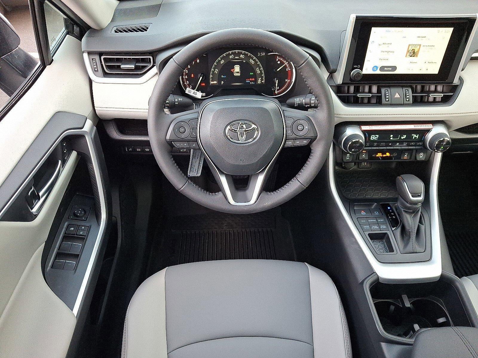 2025 Toyota RAV4 XLE Premium AWD (Natl)