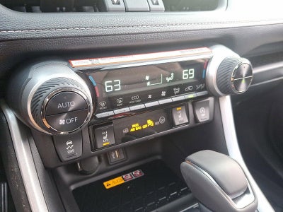 2025 Toyota RAV4 XLE Premium AWD (Natl)