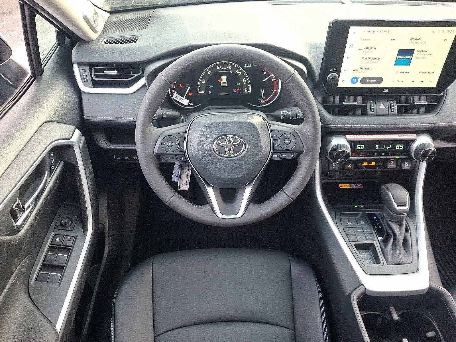 2025 Toyota RAV4 XLE Premium AWD (Natl)