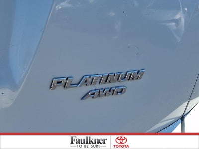 2017 Toyota RAV4 Platinum AWD (Natl)