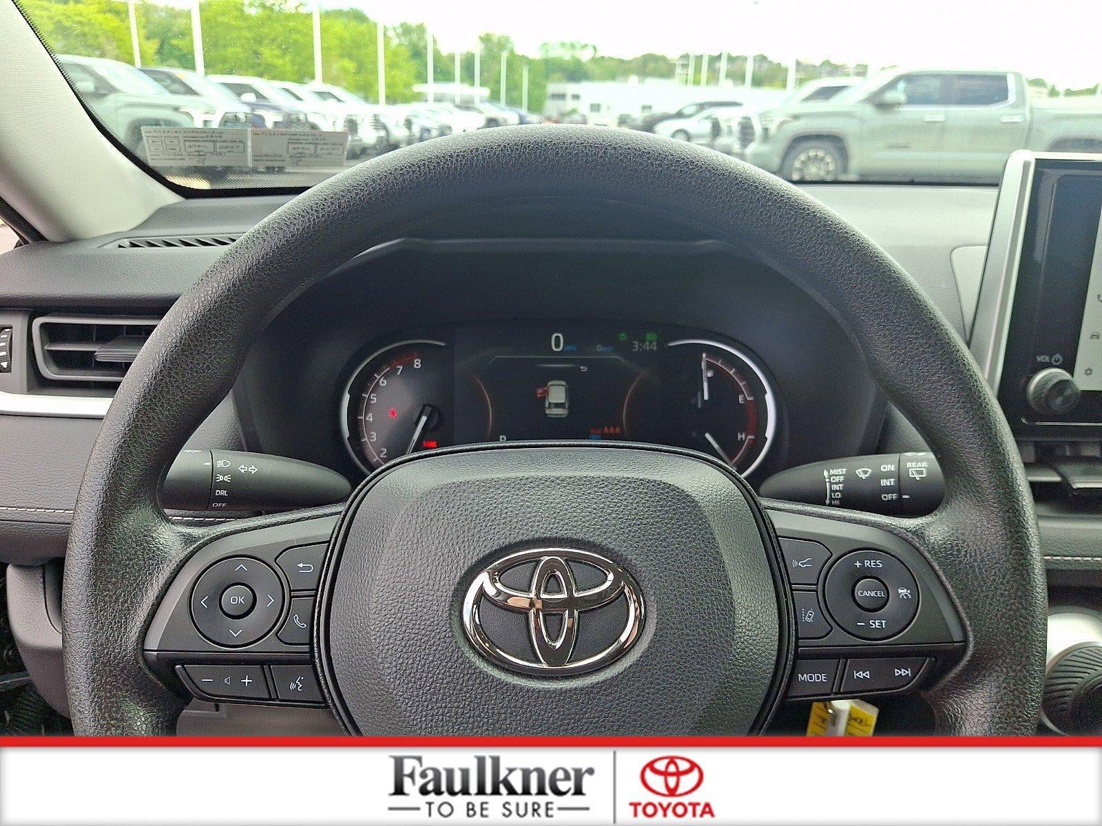 2025 Toyota RAV4 LE AWD (Natl)