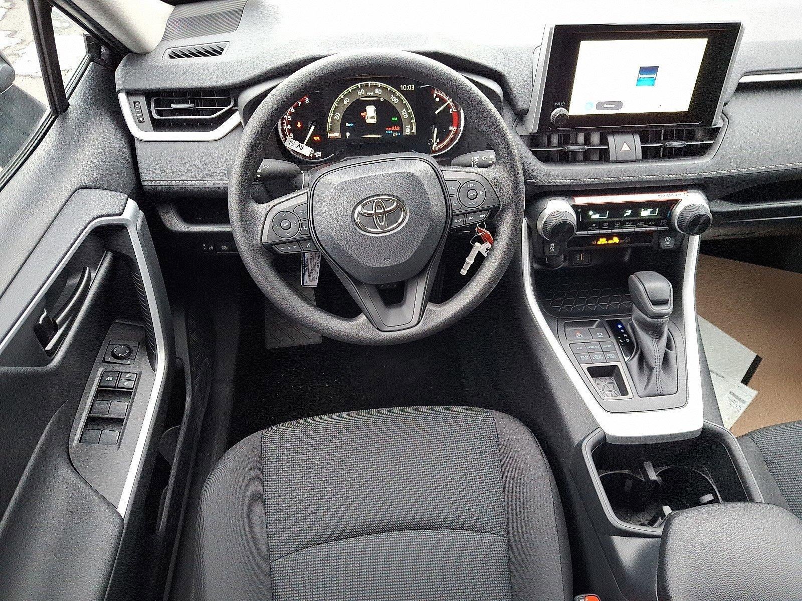 2025 Toyota RAV4 LE AWD (Natl)