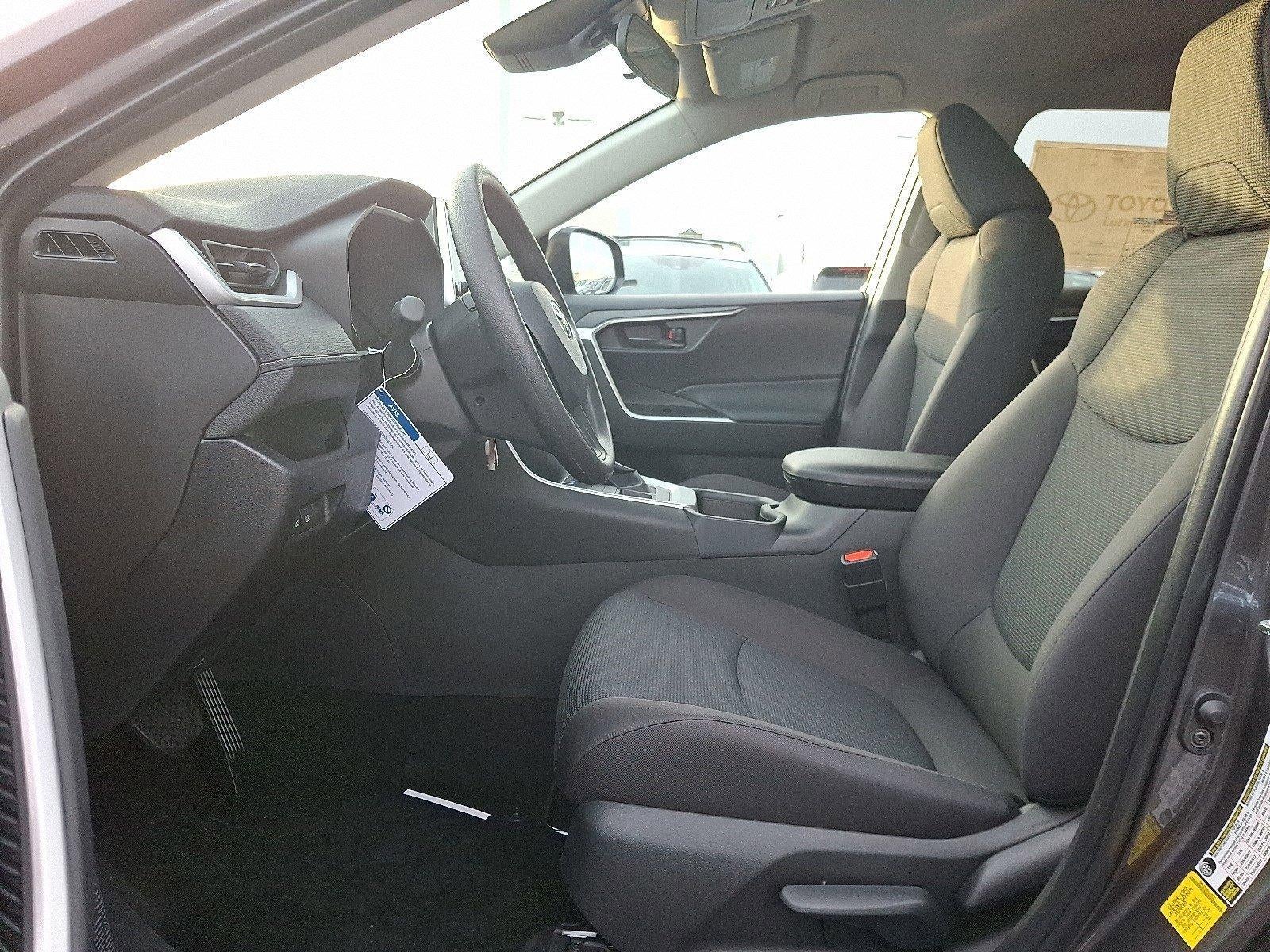 2025 Toyota RAV4 LE AWD (Natl)