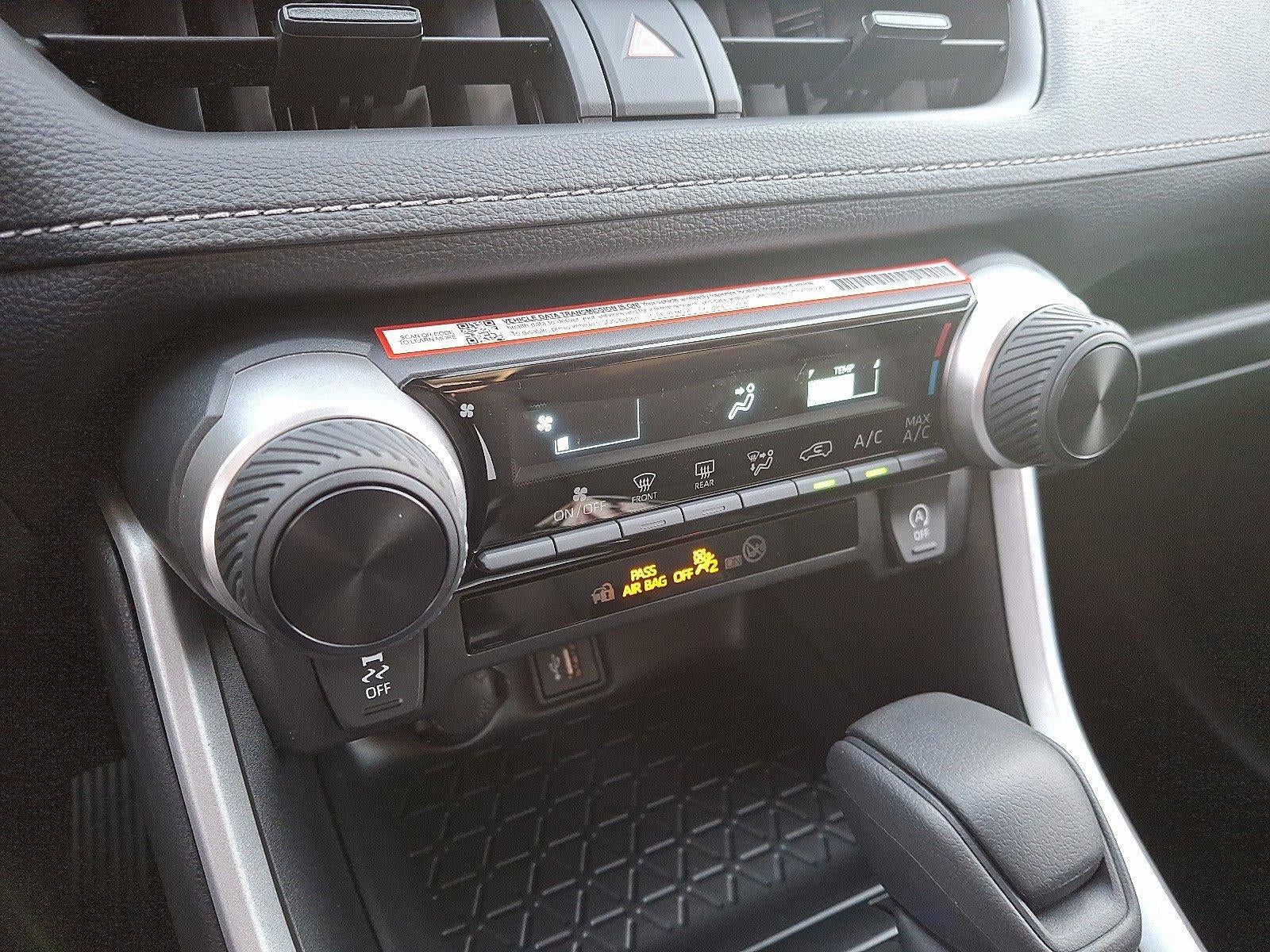 2025 Toyota RAV4 LE AWD (Natl)