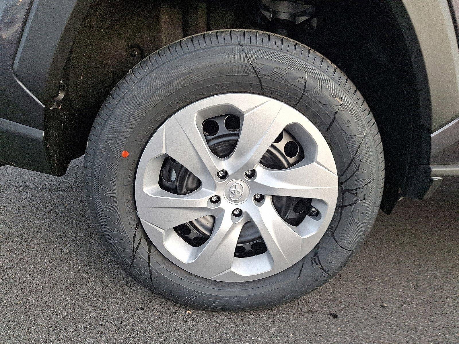 2025 Toyota RAV4 LE AWD (Natl)