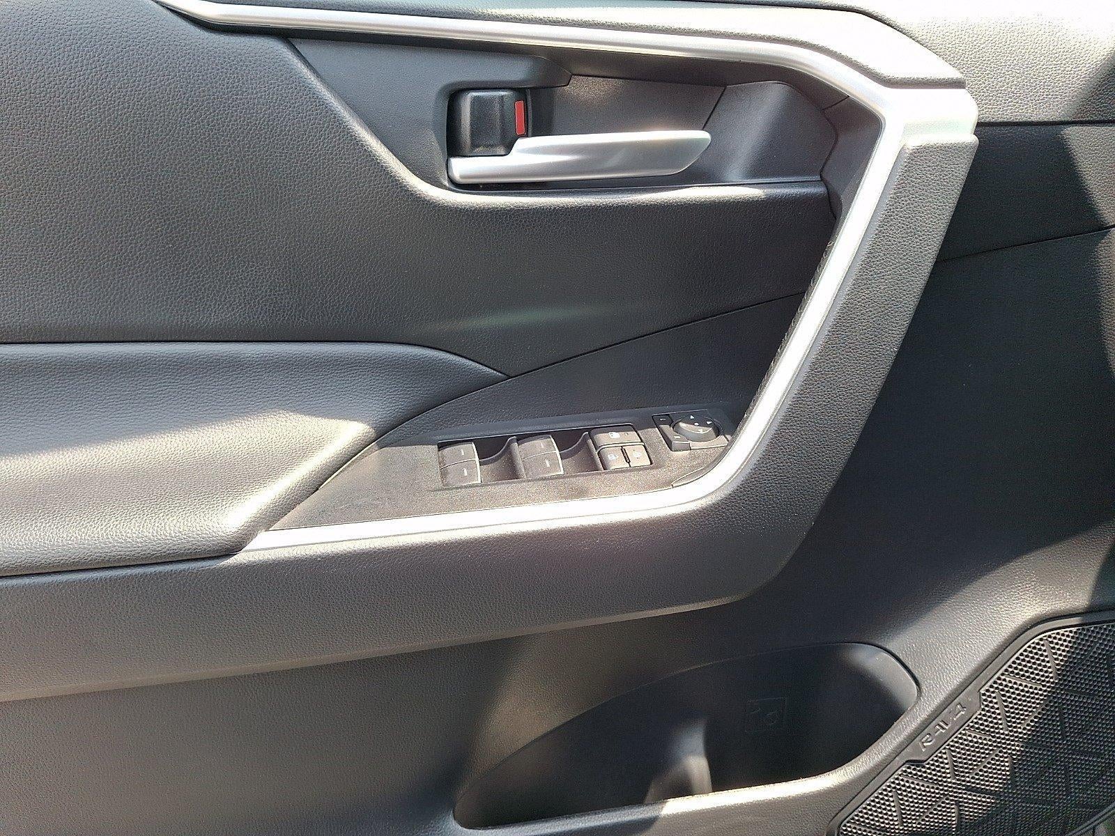 2025 Toyota RAV4 XLE AWD (Natl)