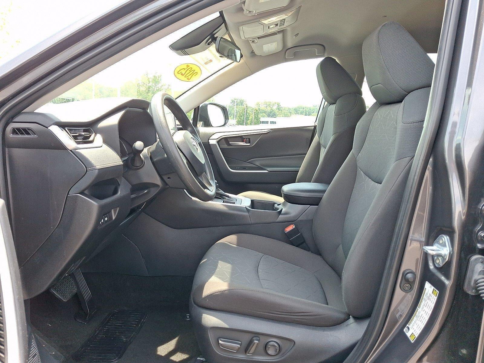 2025 Toyota RAV4 XLE AWD (Natl)