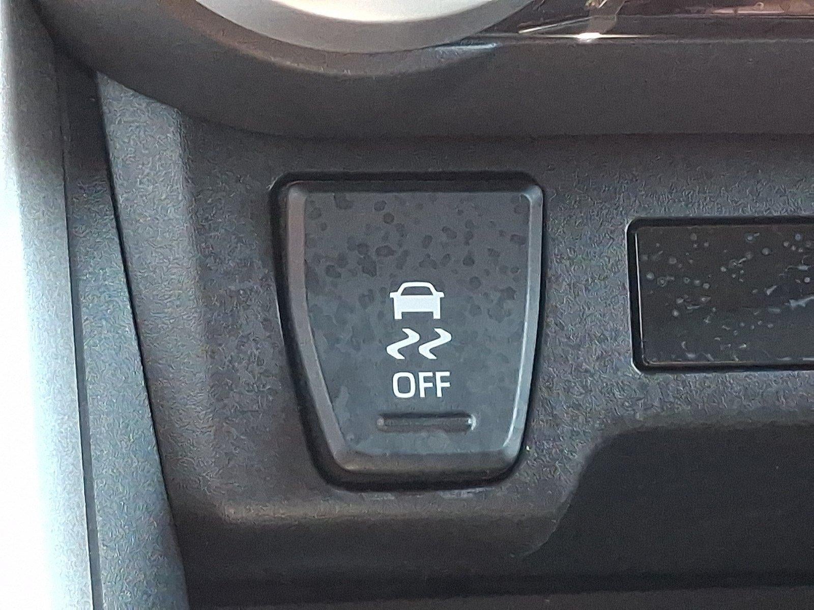 2025 Toyota RAV4 XLE AWD (Natl)