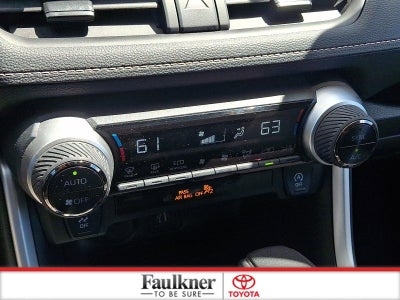 2025 Toyota RAV4 XLE AWD (Natl)
