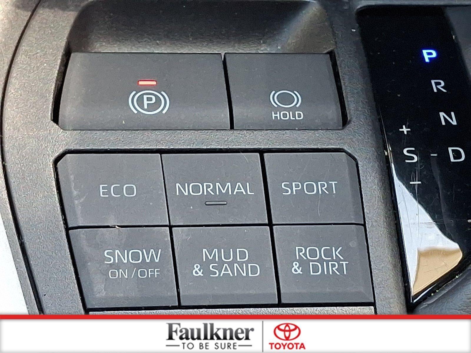 2025 Toyota RAV4 XLE AWD (Natl)