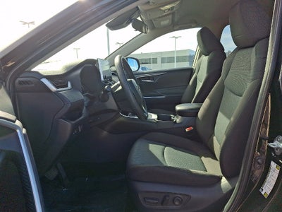 2025 Toyota RAV4 XLE CERTIFIED