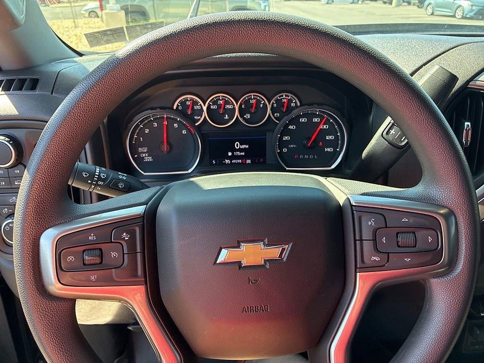 2021 Chevrolet Silverado 1500 Crew Cab Short Box 4-Wheel Drive Custom