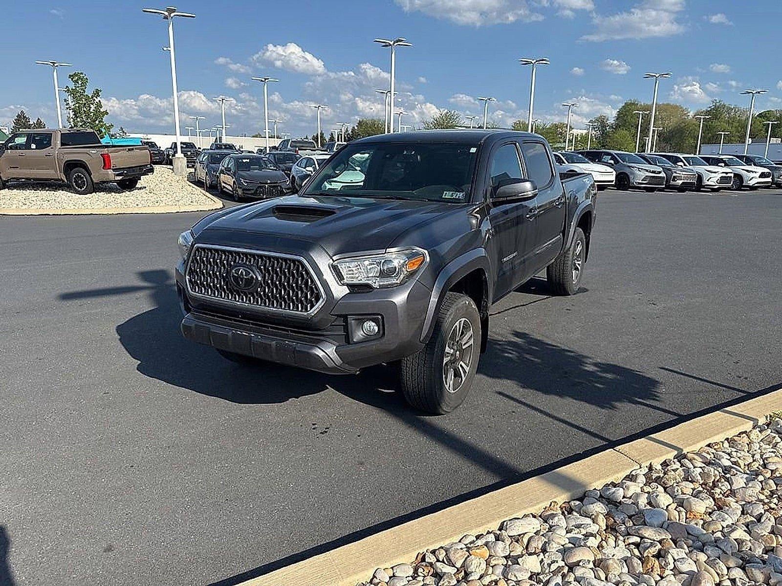 2018 Toyota Tacoma SR Double Cab 5' Bed V6 4x4 AT (Natl)