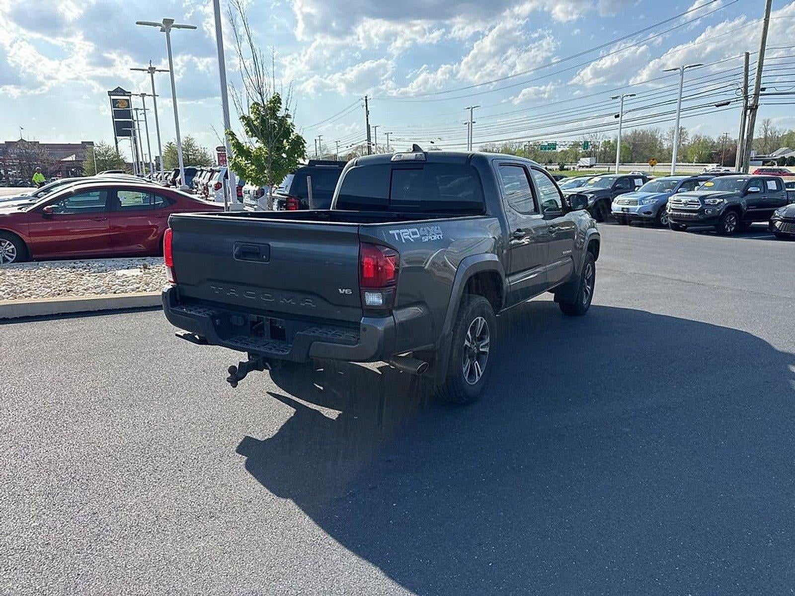 2018 Toyota Tacoma SR Double Cab 5' Bed V6 4x4 AT (Natl)