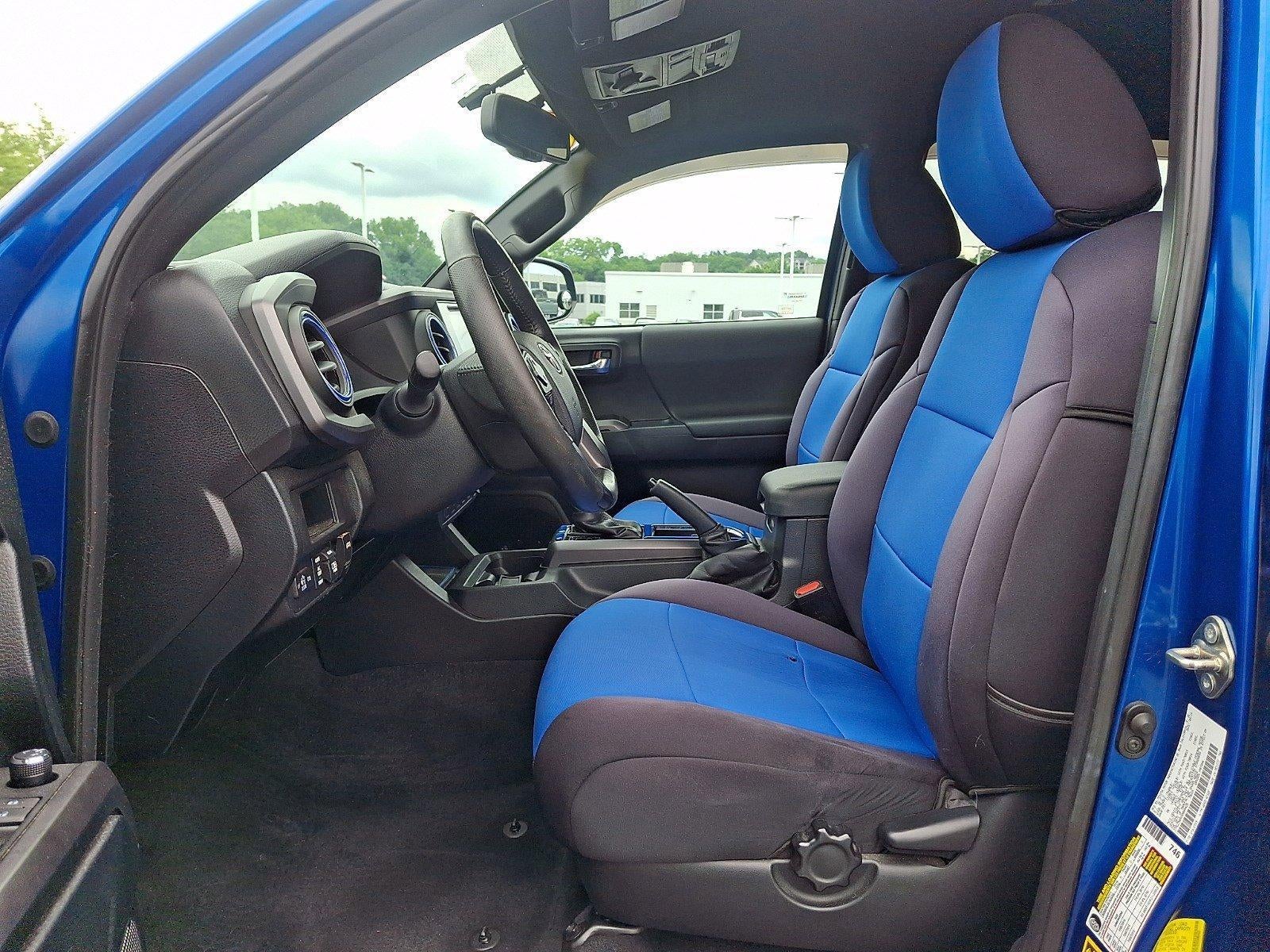 2017 Toyota Tacoma TRD Off Road Double Cab 5' Bed V6 4x4 AT (Natl)