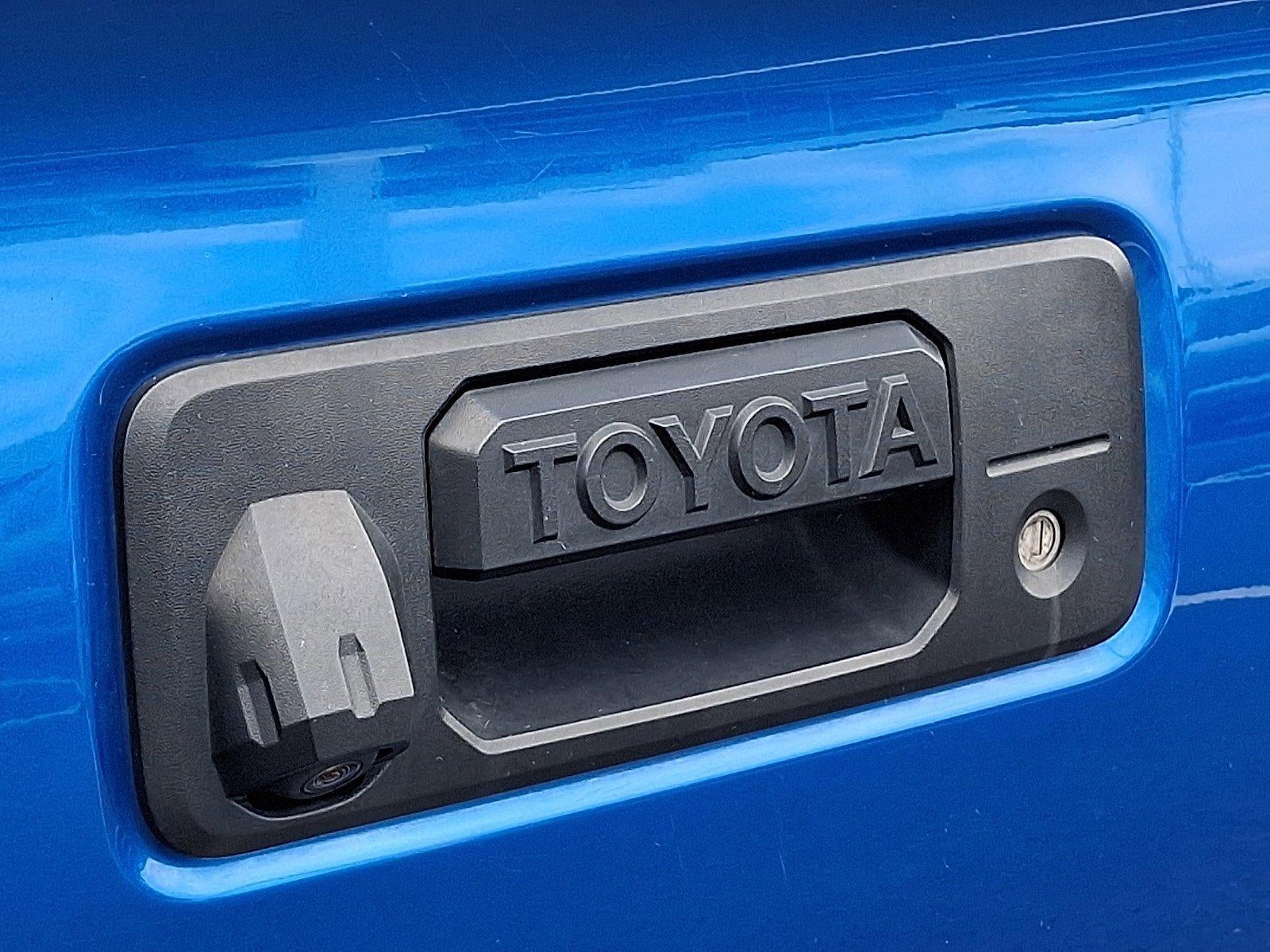 2017 Toyota Tacoma TRD Off Road Double Cab 5' Bed V6 4x4 AT (Natl)