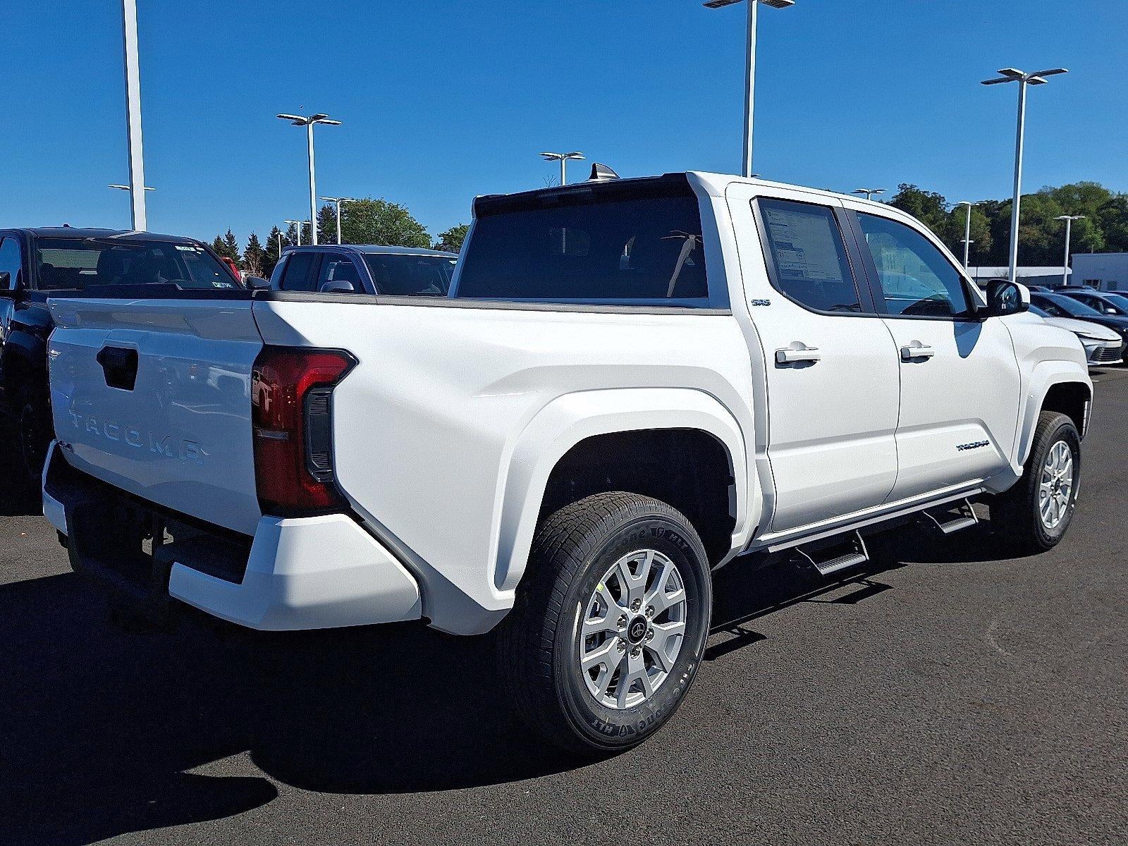 2025 Toyota Tacoma 4WD 4WD SR5 Double Cab 5' Bed AT (GS)