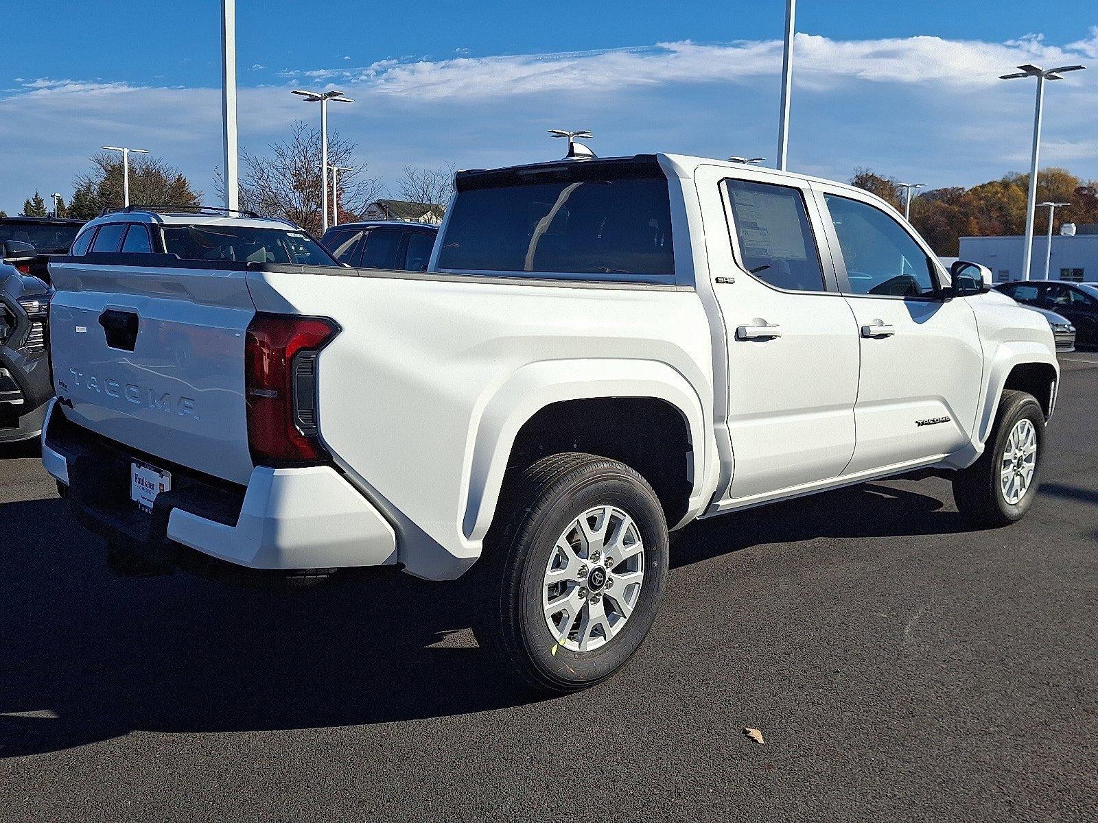 2025 Toyota Tacoma 4WD 4WD SR5 Double Cab 5' Bed AT (GS)