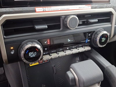 2026 Toyota Tacoma 4WD 4WD Limited Double Cab 5' Bed AT (Natl)