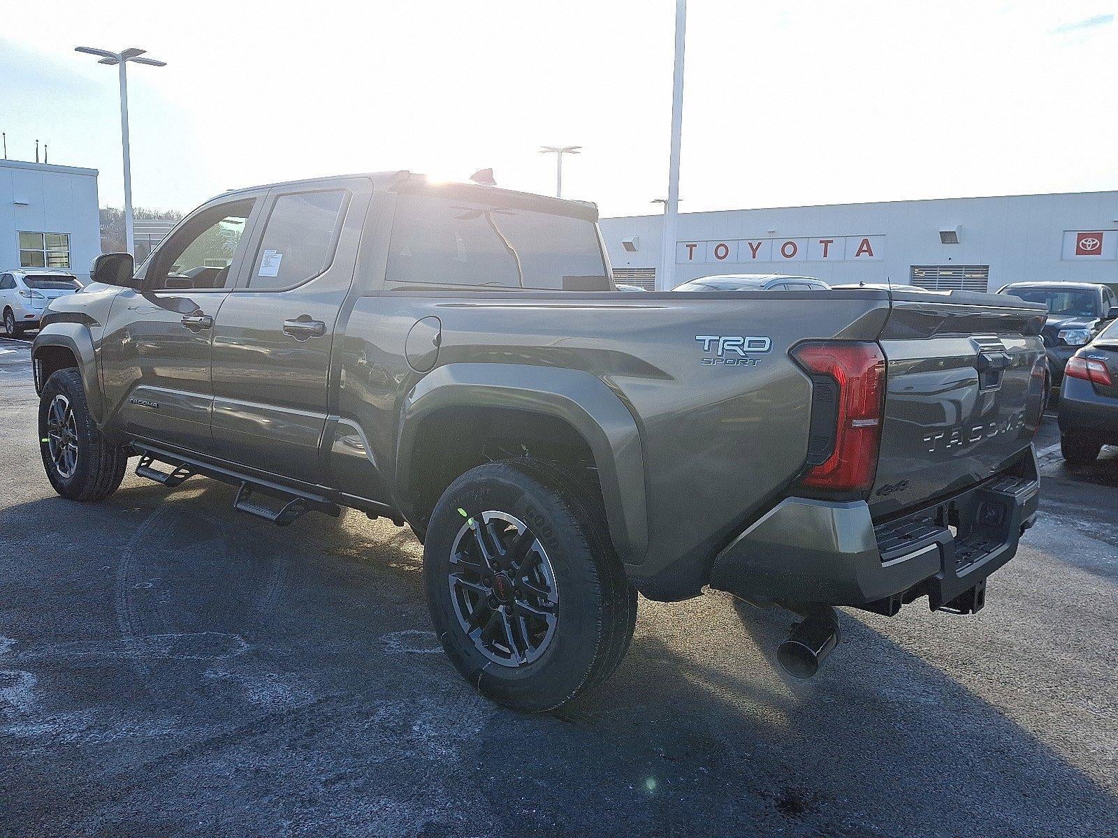 2026 Toyota Tacoma 4WD 4WD TRD Sport Double Cab 5' Bed AT (Natl)