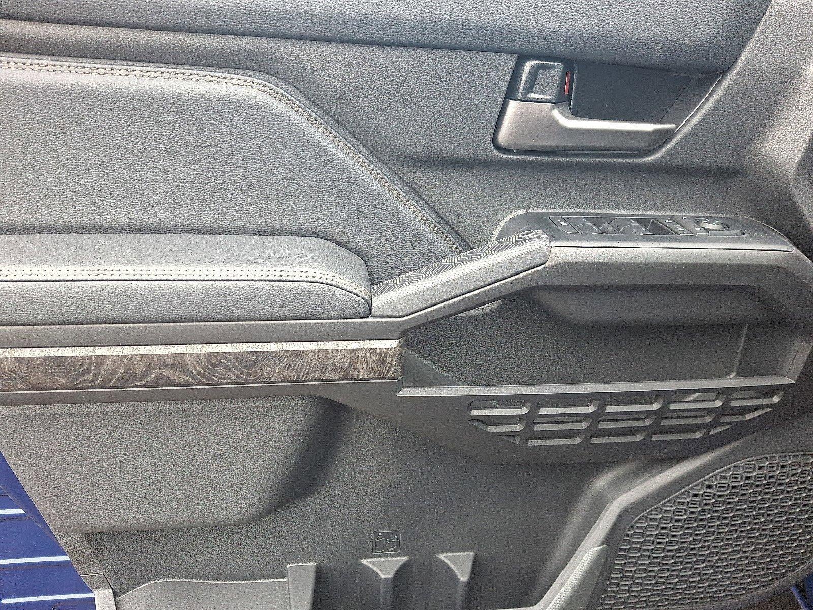 2025 Toyota Tacoma 4WD 4WD SR Double Cab 5' Bed AT (GS)