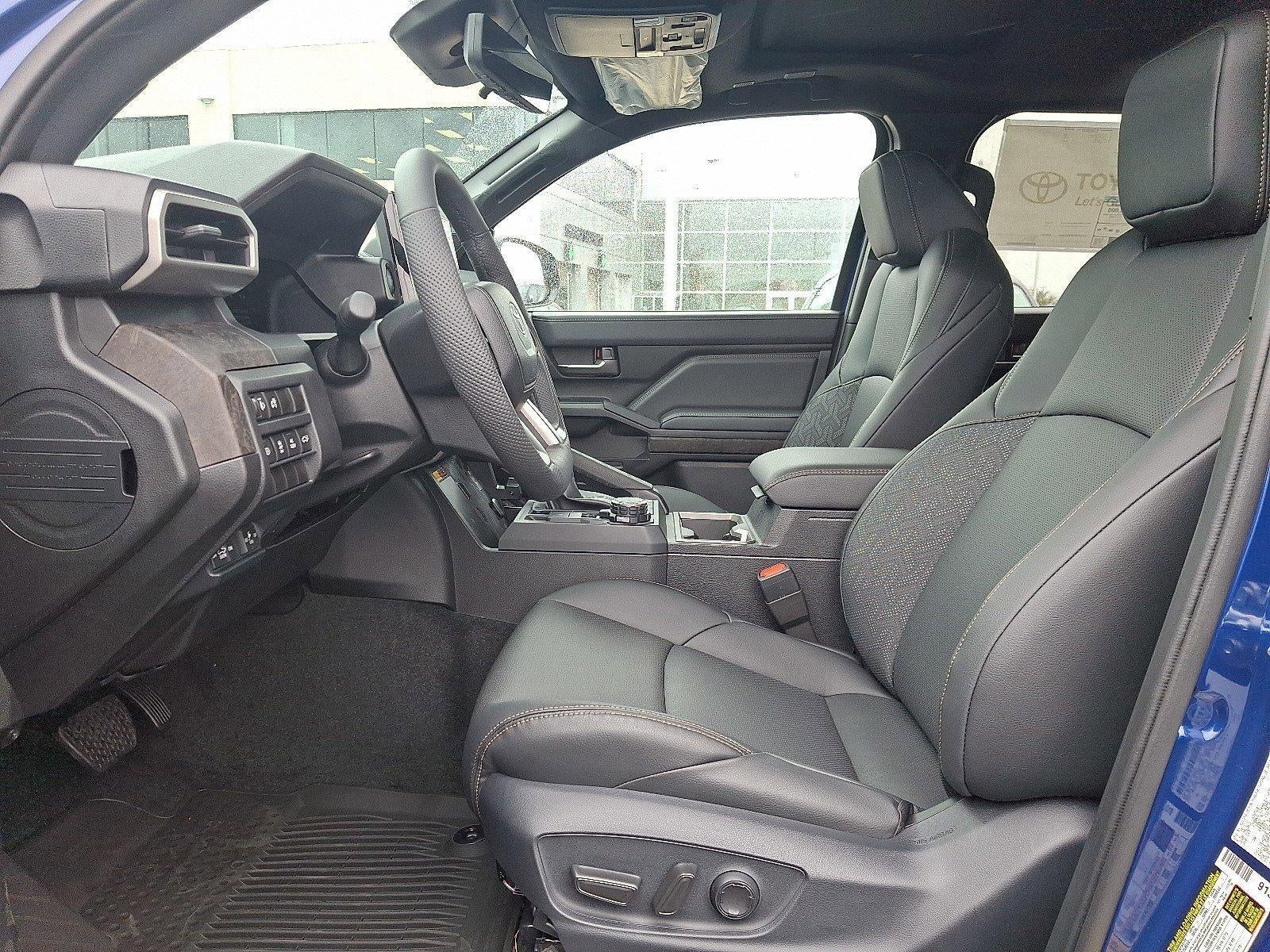 2025 Toyota Tacoma 4WD 4WD SR Double Cab 5' Bed AT (GS)