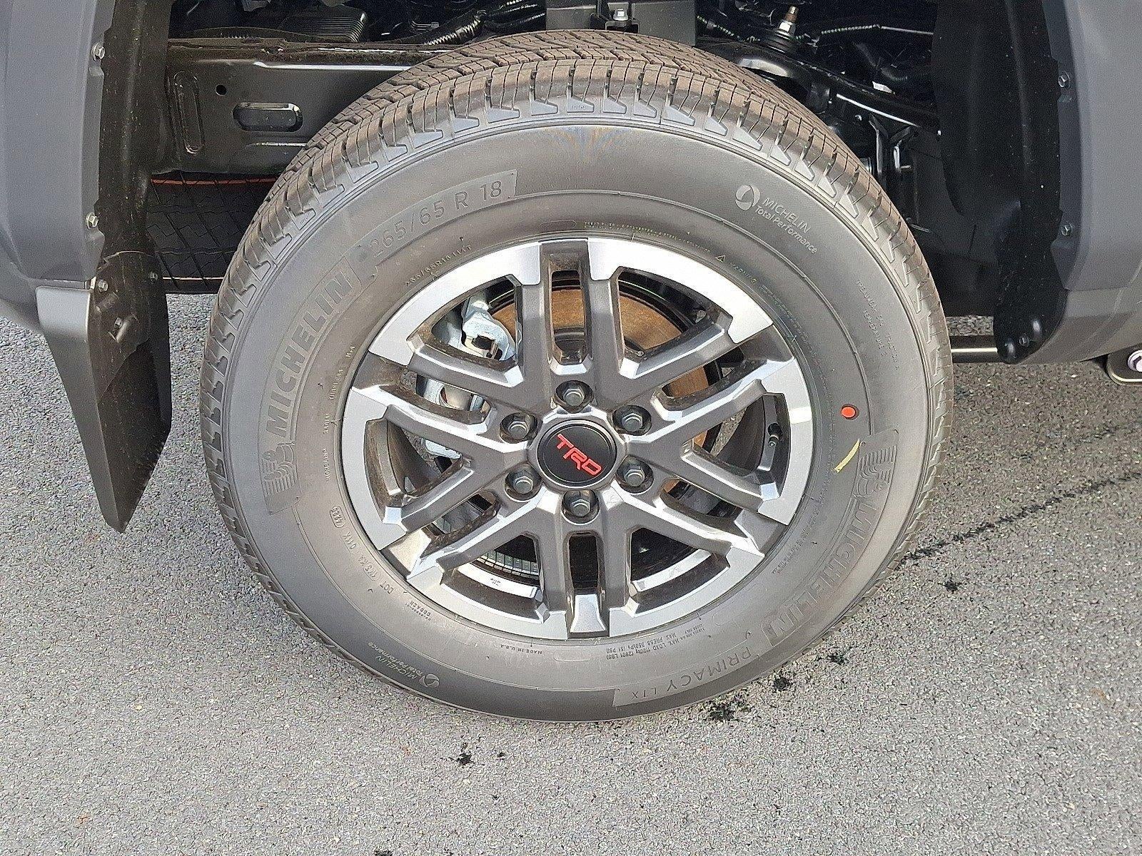 2026 Toyota Tacoma 4WD 4WD TRD Sport Double Cab 5' Bed AT (Natl)