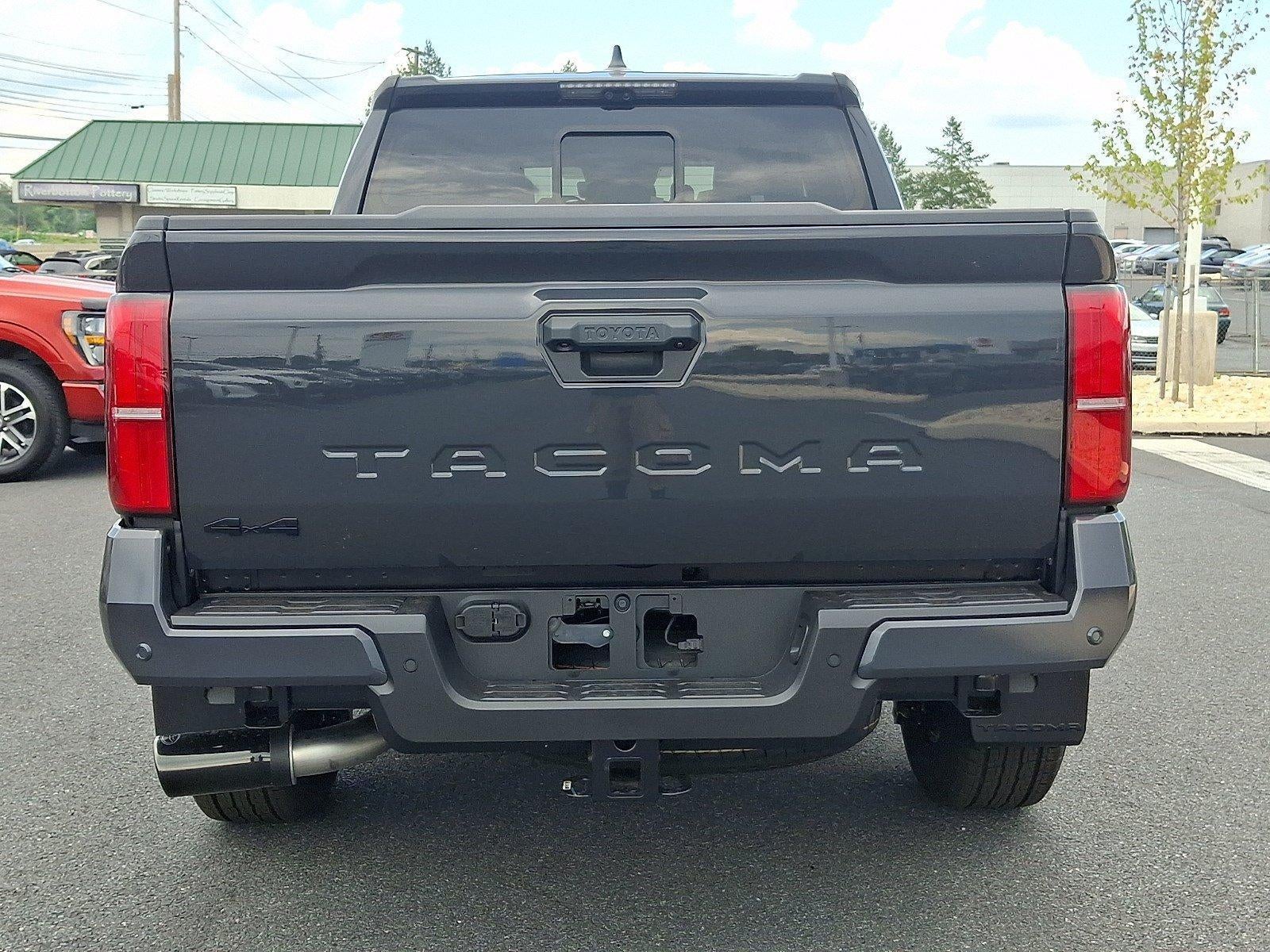 2026 Toyota Tacoma 4WD 4WD TRD Sport Double Cab 5' Bed AT (Natl)
