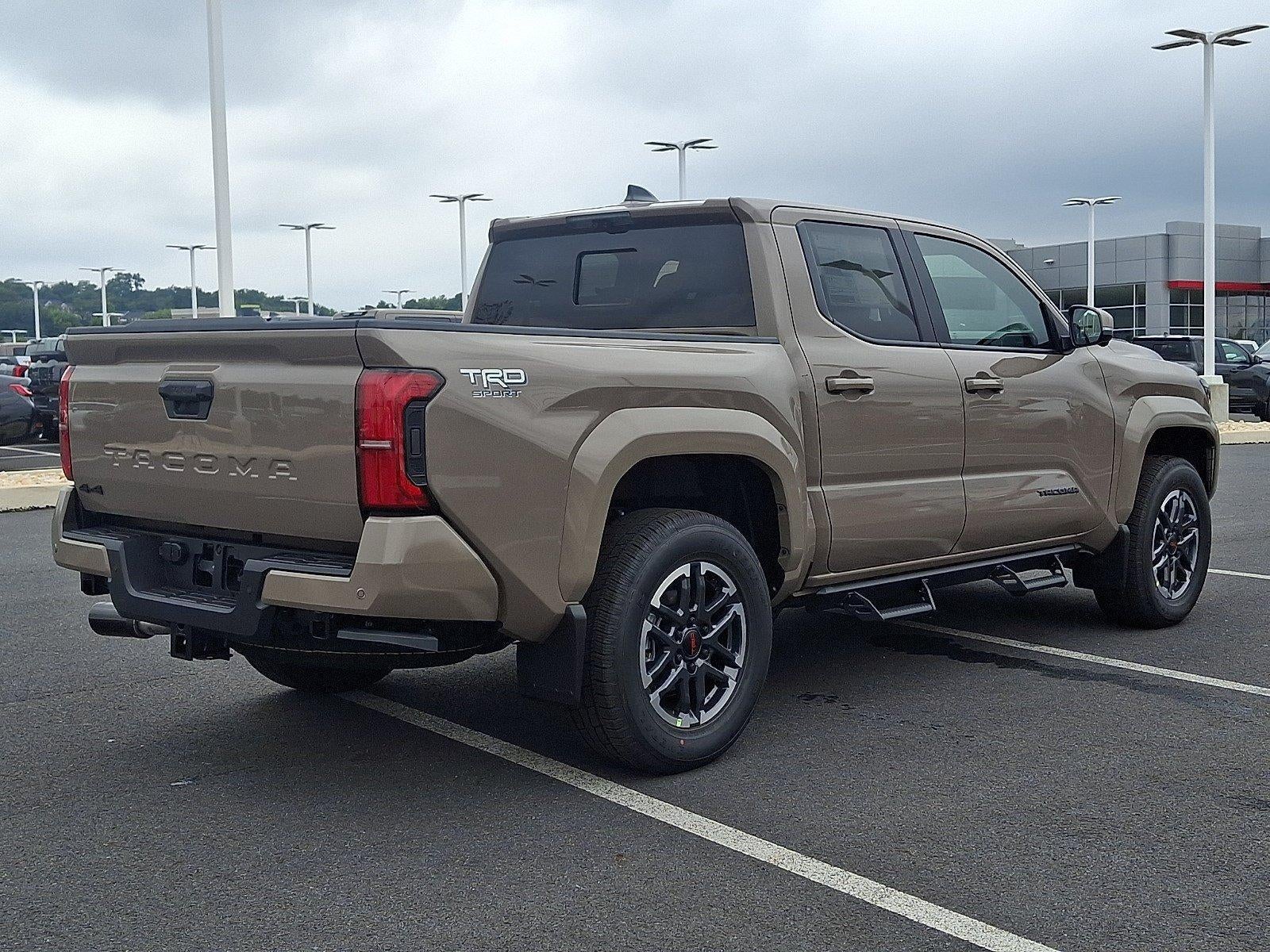2026 Toyota Tacoma 4WD 4WD TRD Sport Double Cab 5' Bed AT (Natl)
