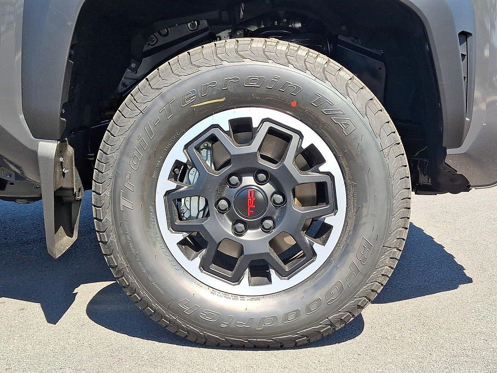 2026 Toyota Tacoma 4WD 4WD TRD Off Road Double Cab 5' Bed AT (Natl)