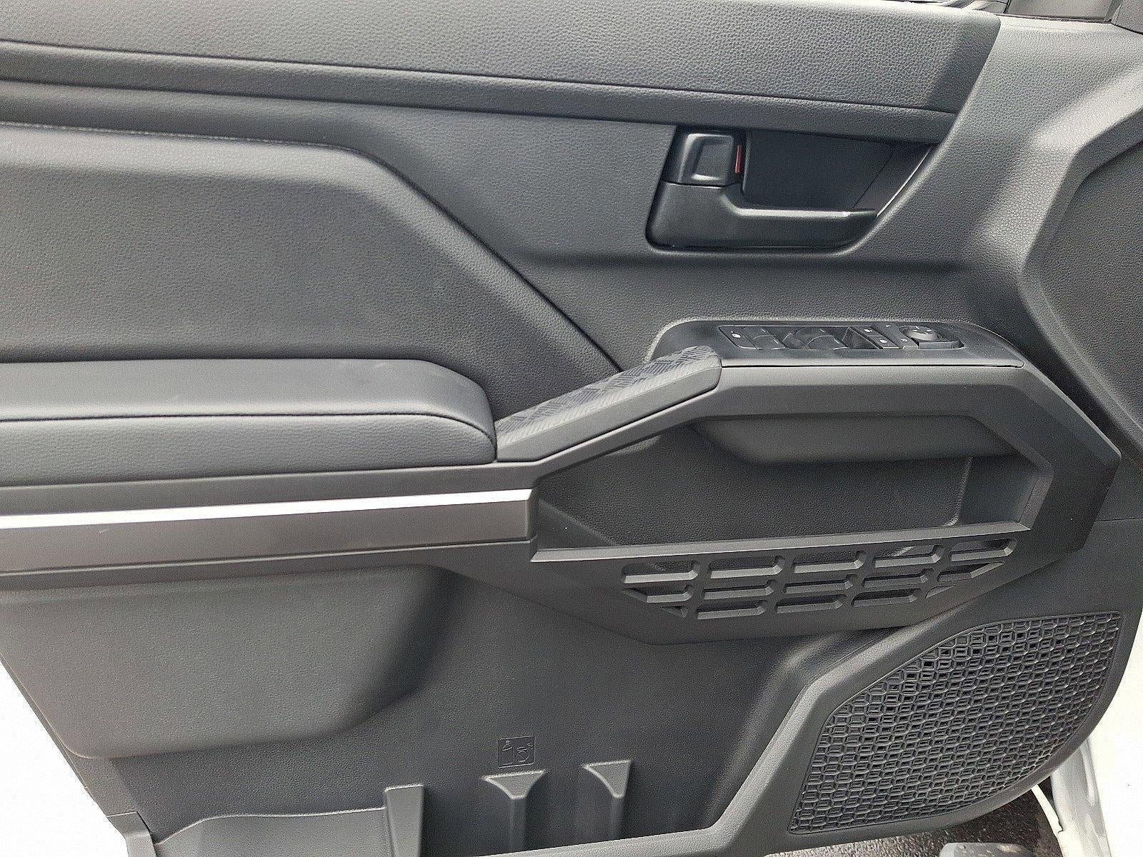 2025 Toyota Tacoma 4WD 4WD SR5 Double Cab 5' Bed AT (GS)