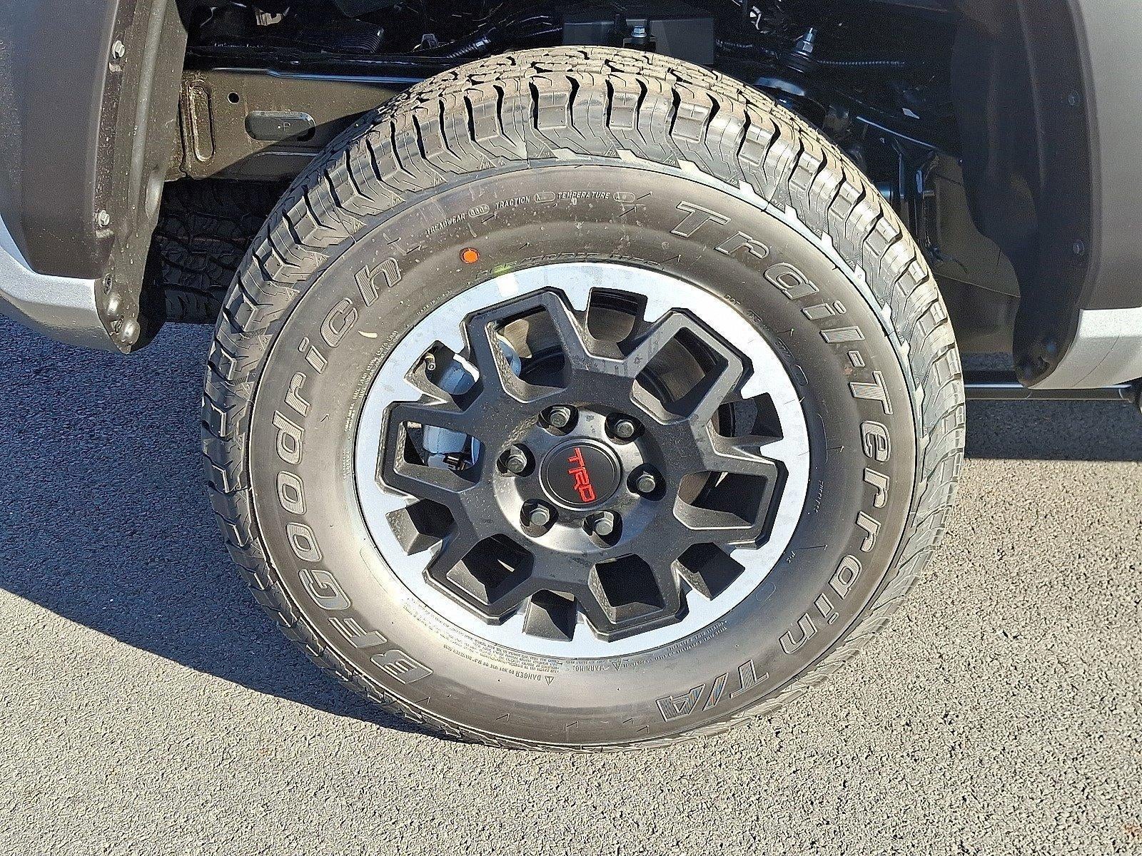 2026 Toyota Tacoma 4WD 4WD TRD Off Road Double Cab 5' Bed AT (Natl)