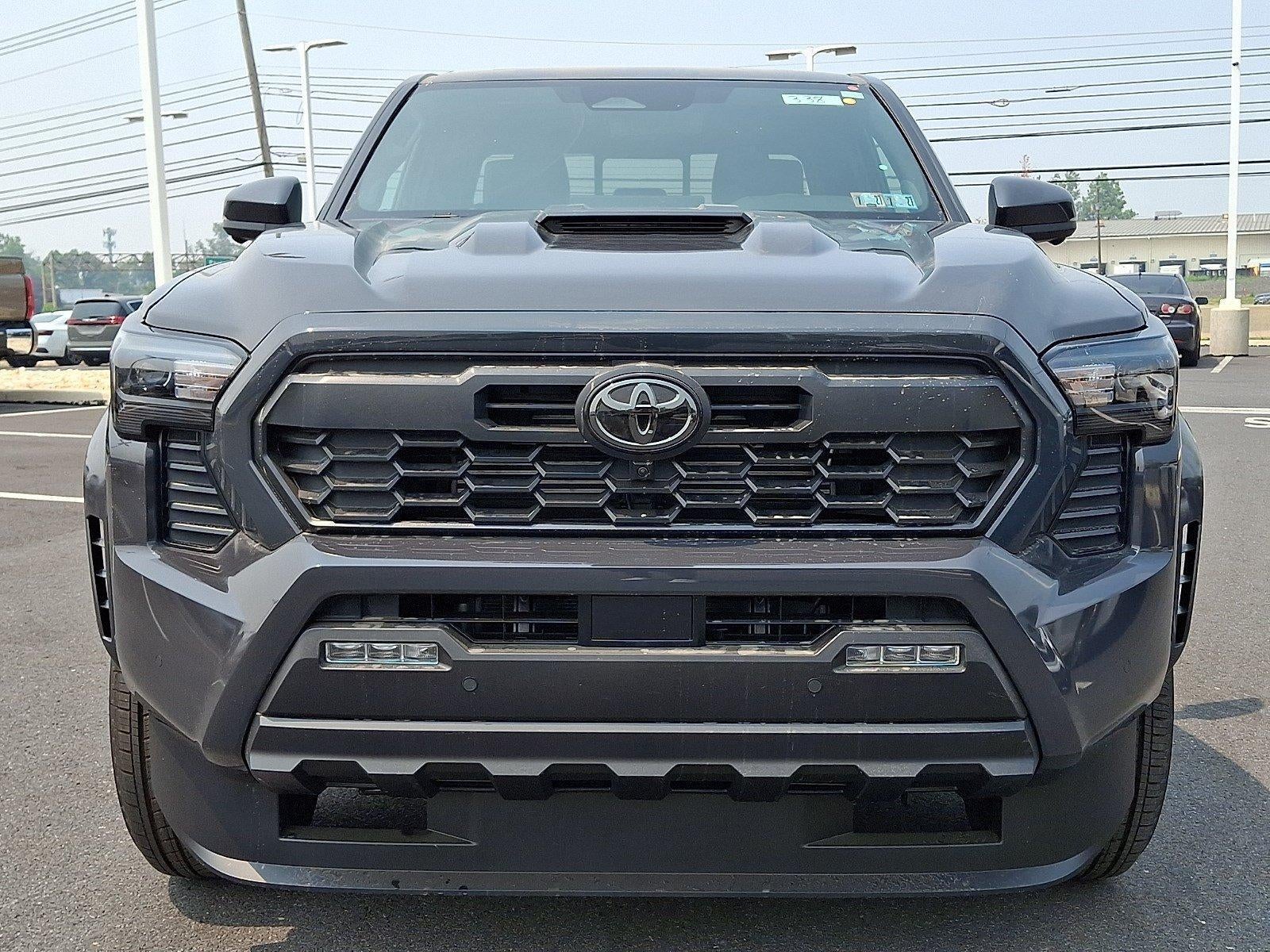 2026 Toyota Tacoma 4WD 4WD TRD Sport Double Cab 5' Bed AT (Natl)