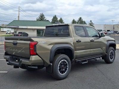 2026 Toyota Tacoma 4WD 4WD TRD Off Road Double Cab 5' Bed AT (Natl)