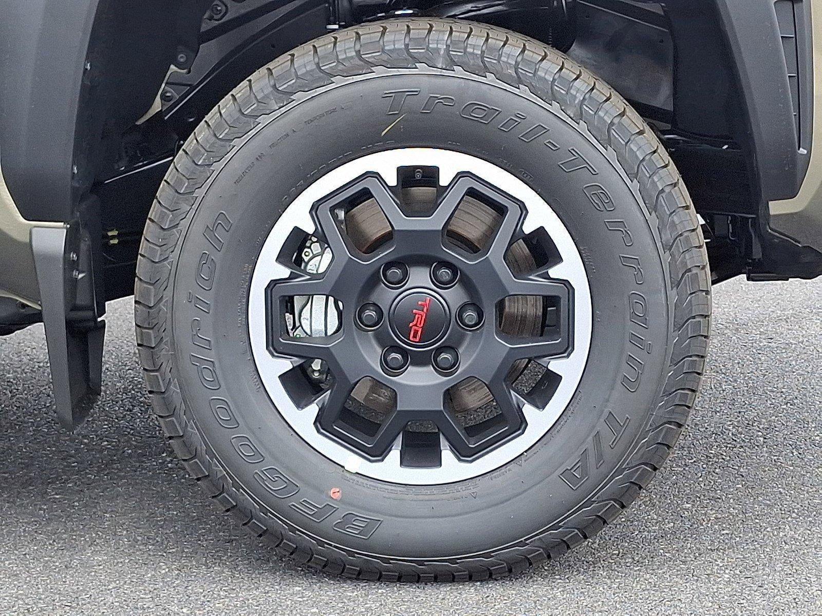 2026 Toyota Tacoma 4WD 4WD TRD Off Road Double Cab 5' Bed AT (Natl)