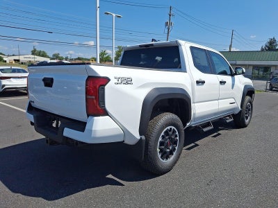 2026 Toyota Tacoma 4WD 4WD TRD Off Road Double Cab 5' Bed AT (Natl)
