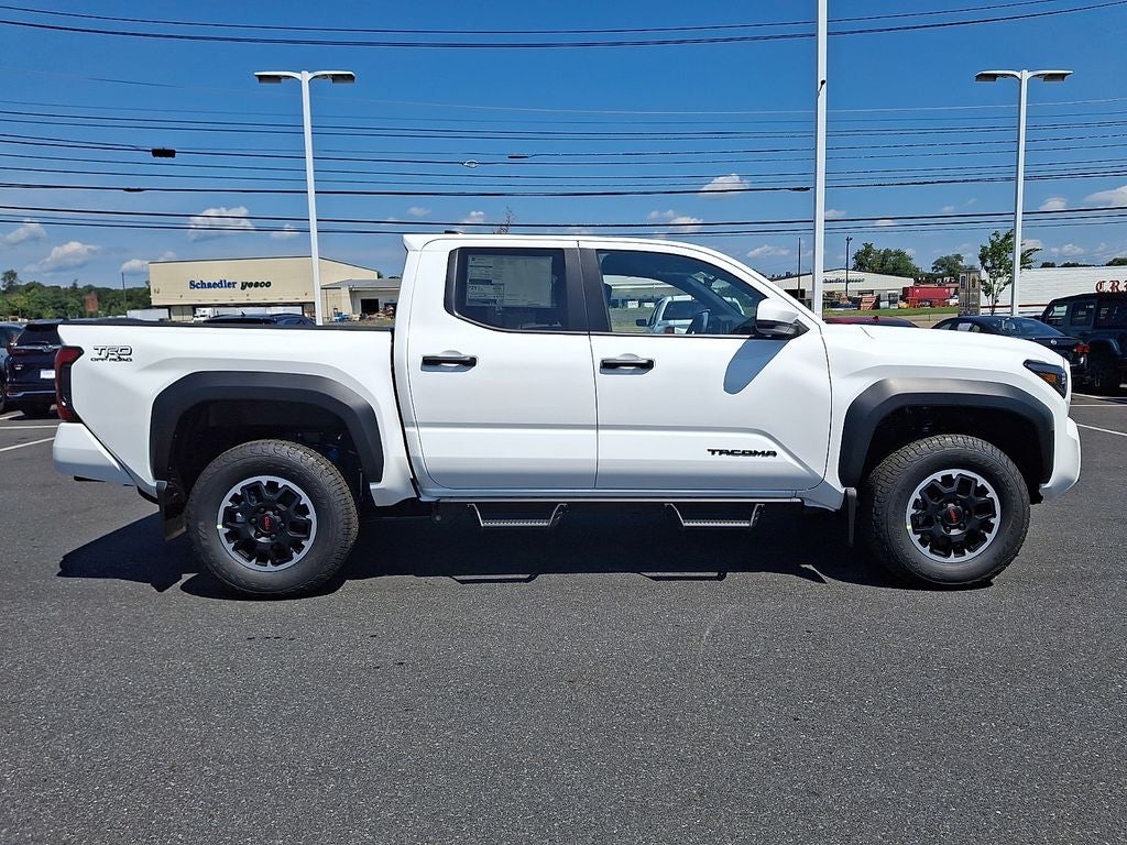 2026 Toyota Tacoma 4WD 4WD TRD Off Road Double Cab 5' Bed AT (Natl)