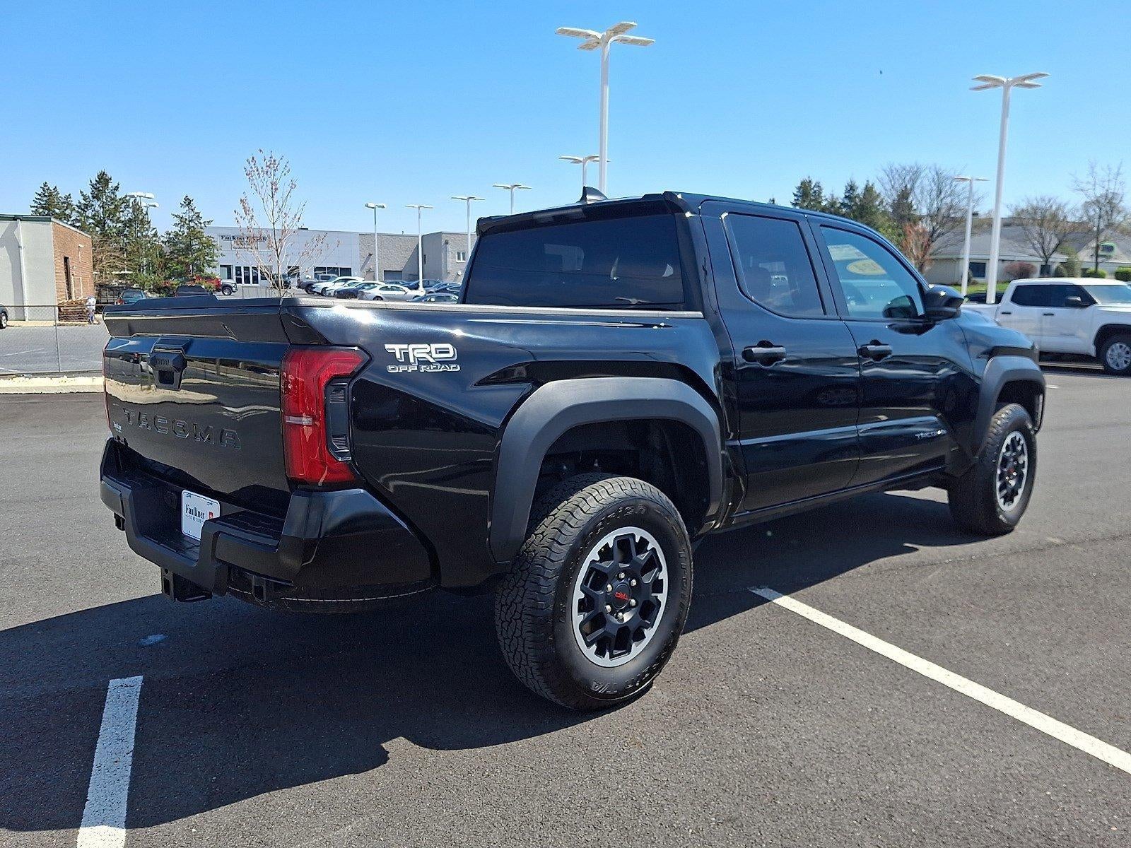 2024 Toyota Tacoma 4WD 4WD SR5 Double Cab 5' Bed AT (Natl)