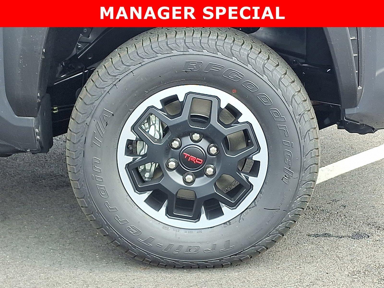 2025 Toyota Tacoma 4WD 4WD TRD Off Road Double Cab 5' Bed AT (Natl)