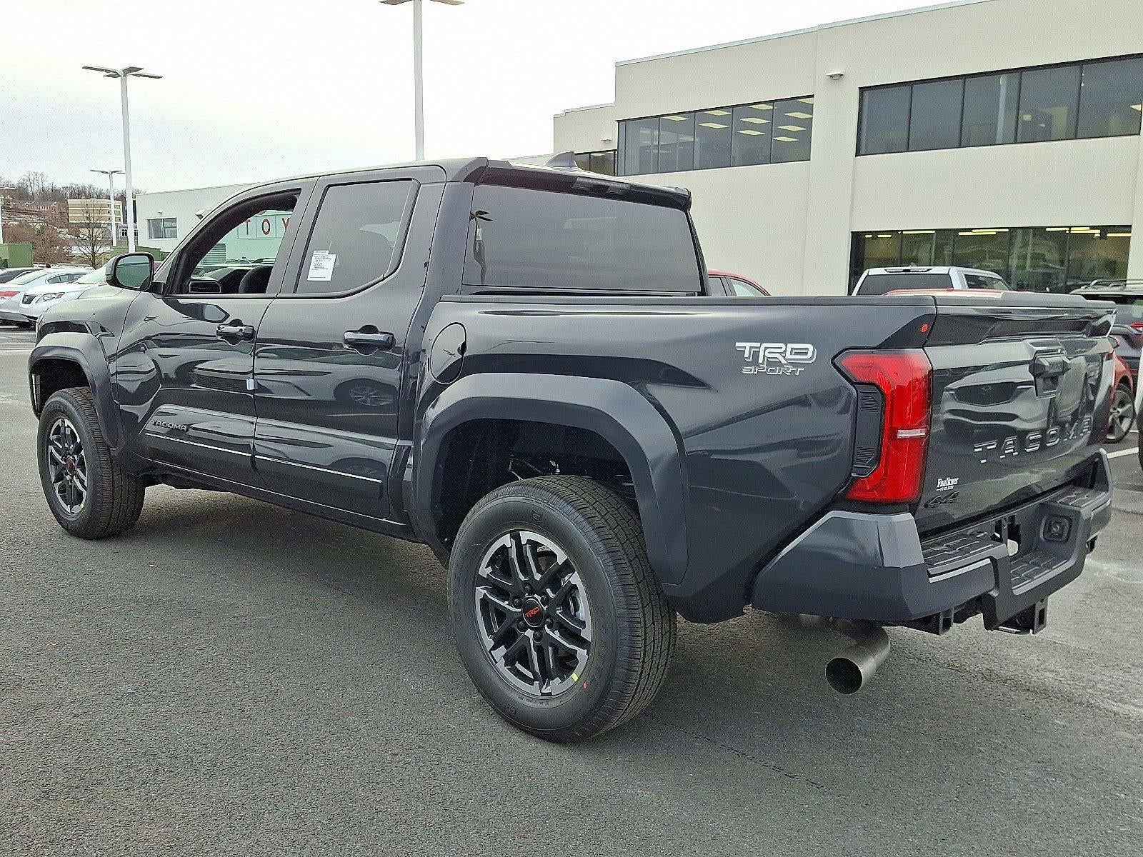 2025 Toyota Tacoma 4WD 4WD TRD Sport Double Cab 5' Bed MT (Natl)