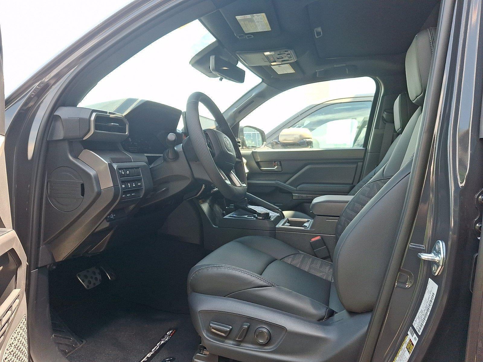 2026 Toyota Tacoma 4WD 4WD TRD Sport Double Cab 5' Bed AT (Natl)