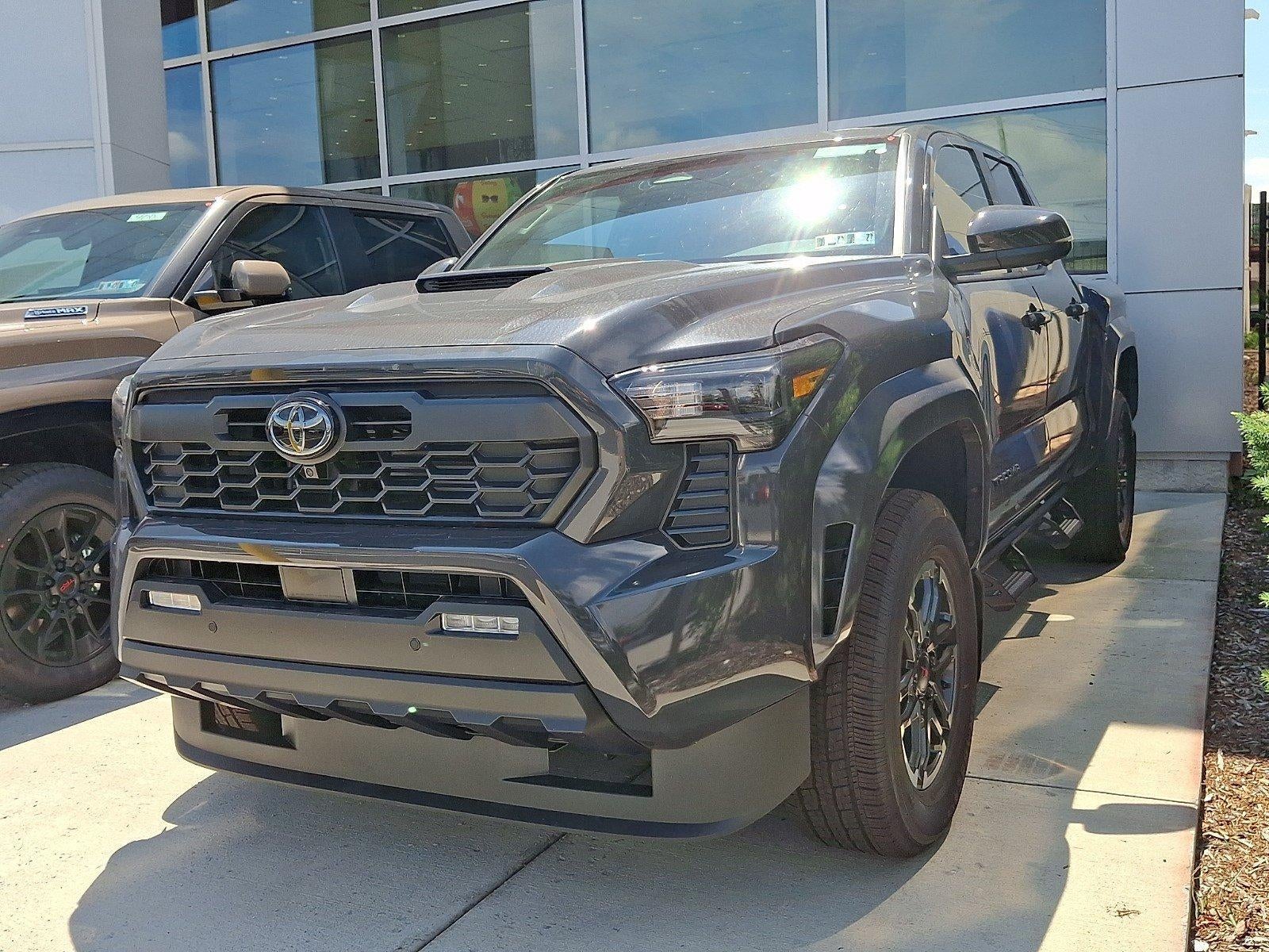 2026 Toyota Tacoma 4WD 4WD TRD Sport Double Cab 5' Bed AT (Natl)