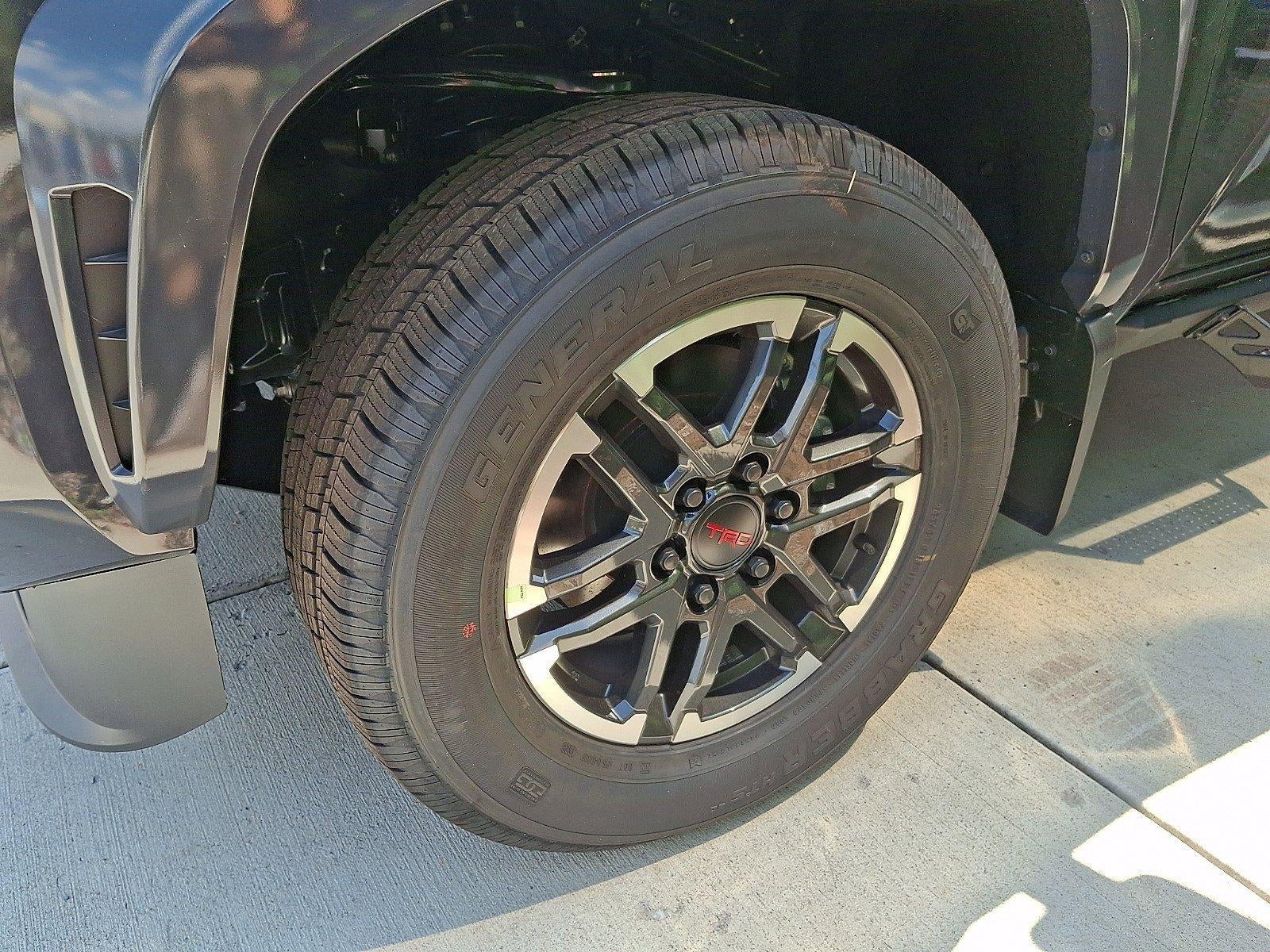 2026 Toyota Tacoma 4WD 4WD TRD Sport Double Cab 5' Bed AT (Natl)