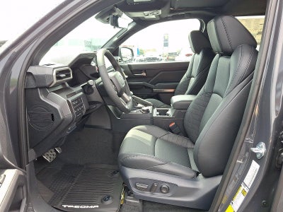 2026 Toyota Tacoma 4WD 4WD TRD Sport Double Cab 5' Bed AT (Natl)