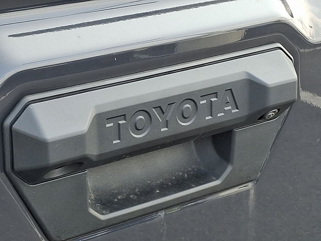 2026 Toyota Tacoma 4WD 4WD TRD Sport Double Cab 5' Bed AT (Natl)