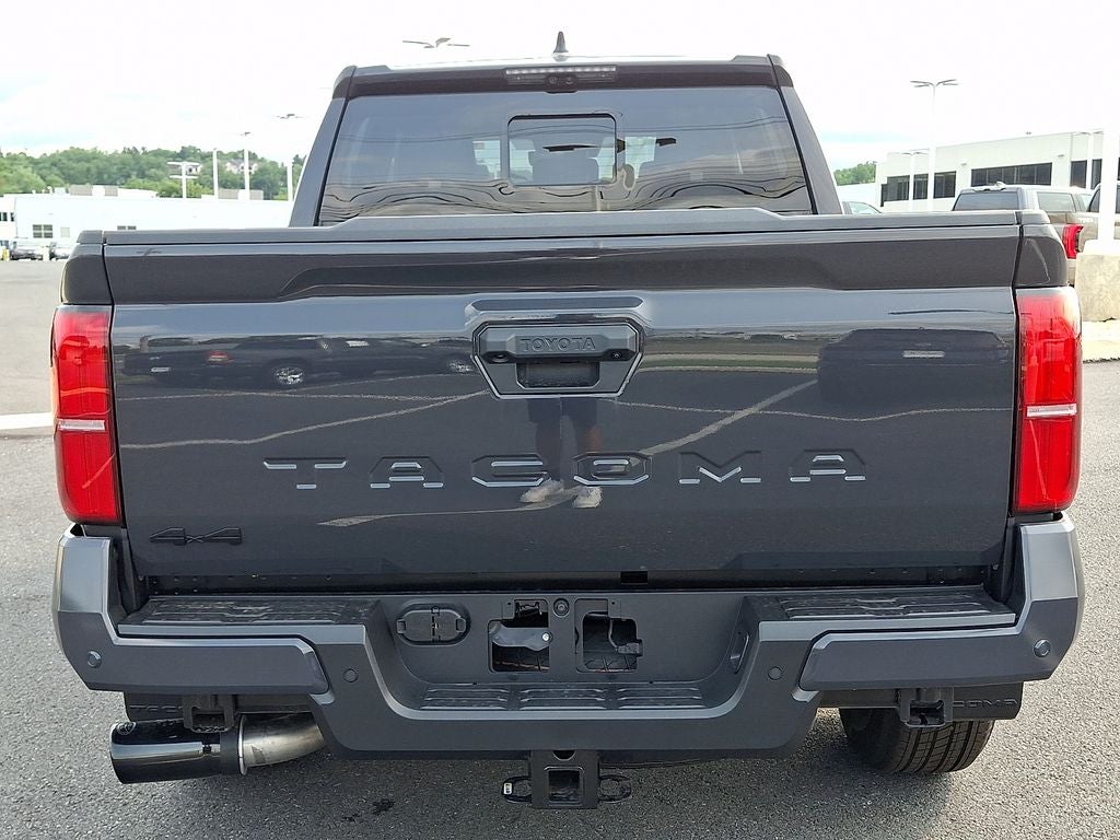 2026 Toyota Tacoma 4WD 4WD TRD Sport Double Cab 5' Bed AT (Natl)