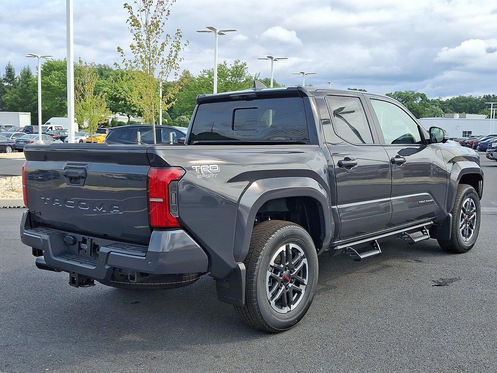 2026 Toyota Tacoma 4WD 4WD TRD Sport Double Cab 5' Bed AT (Natl)